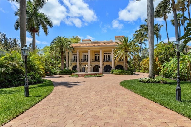 exterior space with a lawn