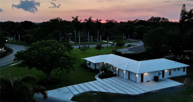 view of aerial view at dusk