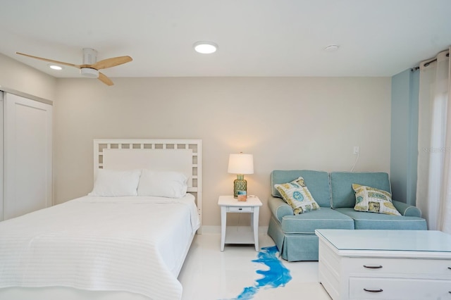 bedroom with ceiling fan