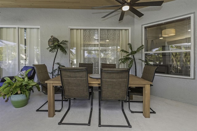 dining room with ceiling fan