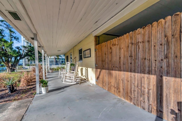 view of patio / terrace with covered porch