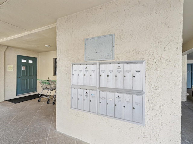 view of property's community featuring mail area