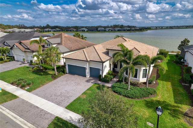 bird's eye view featuring a water view