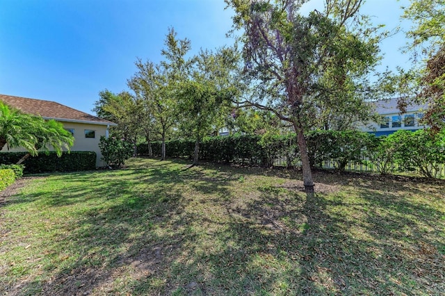 view of yard featuring fence