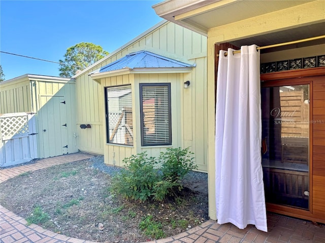 2375 Riverwood Pines Dr, Sarasota, FL 34231 - view of side of home