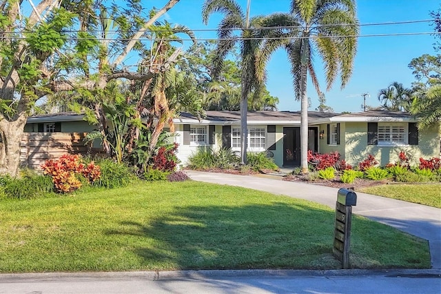 view of front of house with a front yard