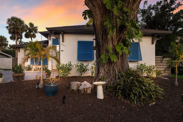 view of front of property