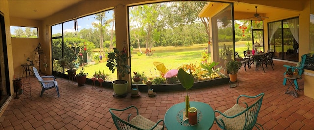 15207 17th Ave E, Bradenton, FL 34212 - sunroom featuring ceiling fan