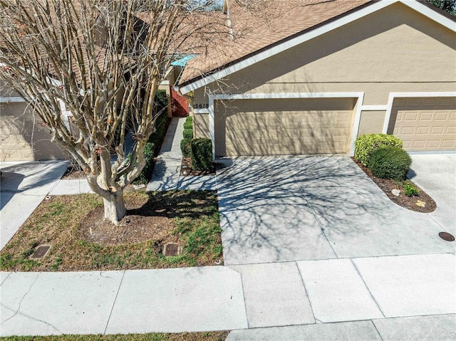 5618 Monte Rosso Rd, Sarasota, FL 34243 - exterior space featuring a garage