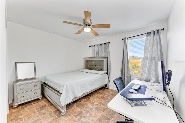 bedroom featuring a ceiling fan