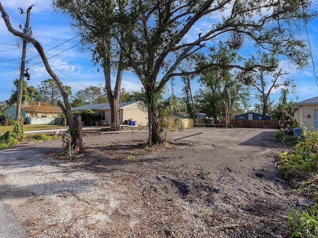 2950 Forest Ln, Sarasota, FL 34231