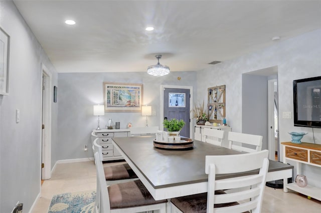 dining area with visible vents, baseboards, and recessed lighting