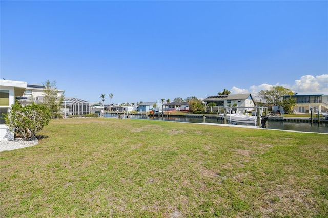 view of yard featuring a water view