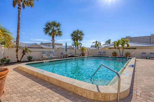 view of swimming pool