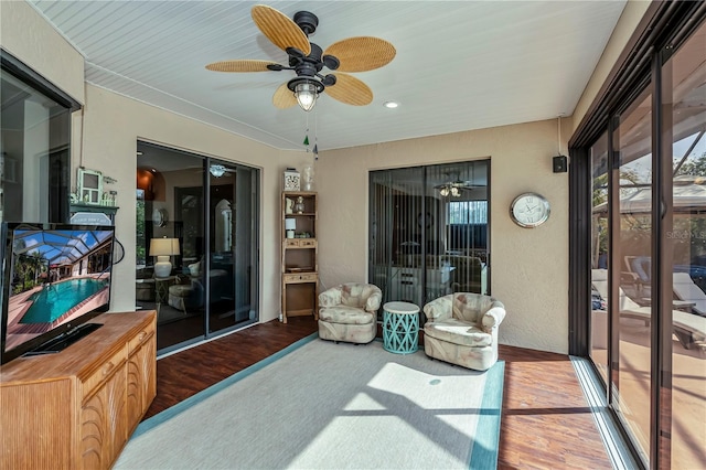 2002 Palm View Rd, Sarasota, FL 34240 - sunroom featuring a ceiling fan