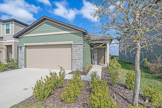 view of front of house featuring a garage