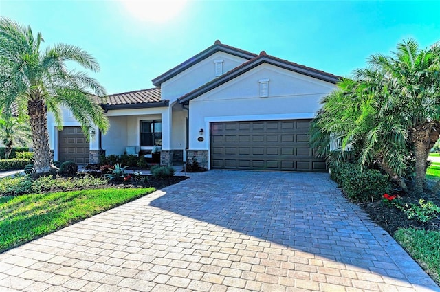 view of front facade with a garage