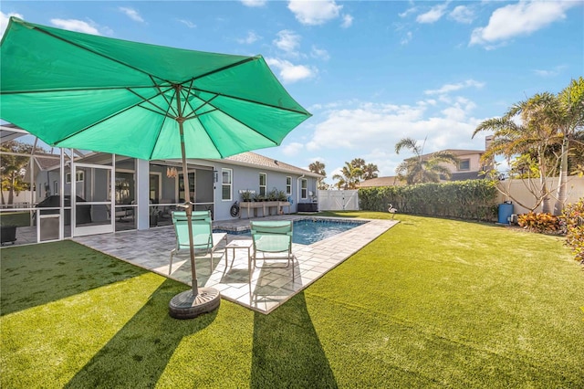 432 W Gate Dr, Venice, FL 34285 - view of swimming pool featuring a fenced backyard, a patio area, a fenced in pool, and a lawn