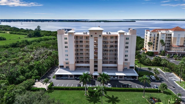 bird's eye view featuring a water view