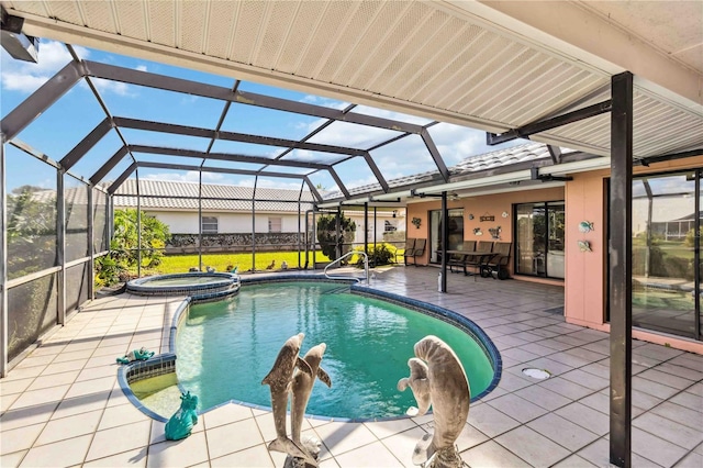 534 Warwick Ln, Venice, FL 34293 - view of pool with a patio area and a pool with connected hot tub