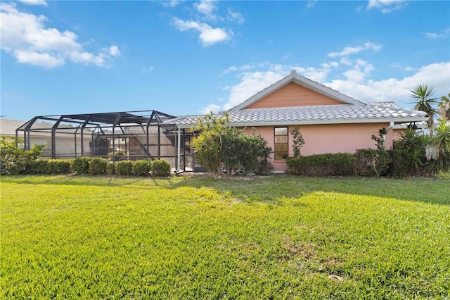 534 Warwick Ln, Venice, FL 34293 - view of yard with a lanai