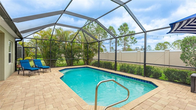 3839 Autumn Fern Ter, Sarasota, FL 34243 - swimming pool with a patio area and glass enclosure