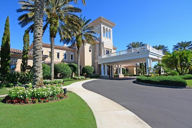 view of building exterior featuring driveway