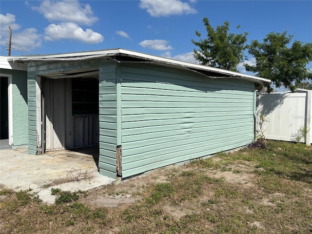 view of outbuilding