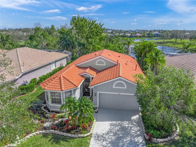 bird's eye view featuring a water view