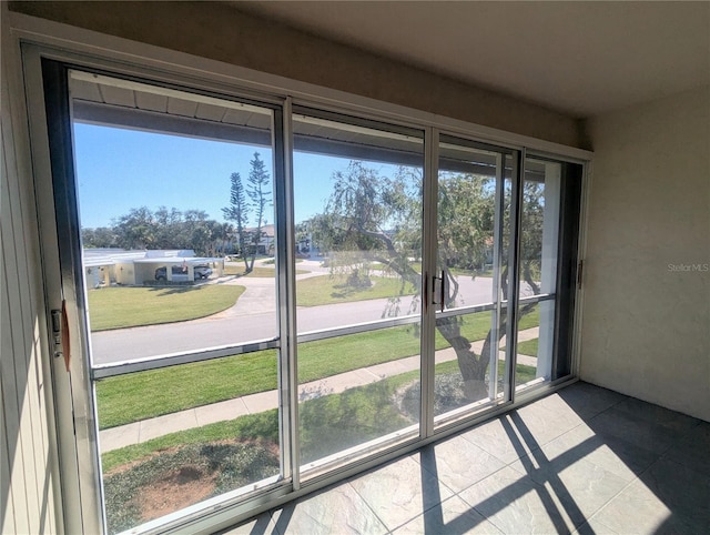 Listing photo 3 for 1613 Southwood St Unit 1613, Sarasota FL 34231