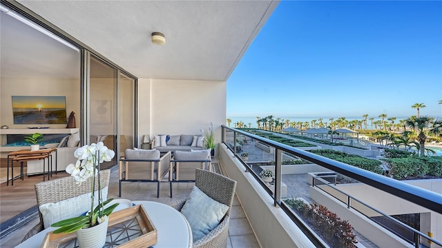 balcony featuring an outdoor hangout area