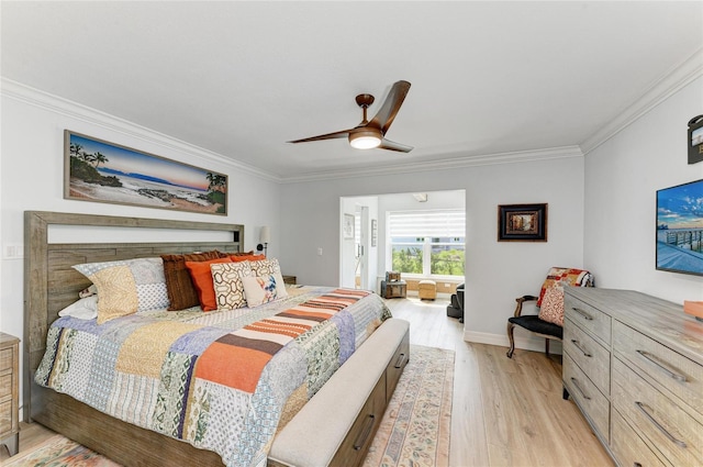 bedroom with light wood-type flooring, baseboards, ceiling fan, and crown molding