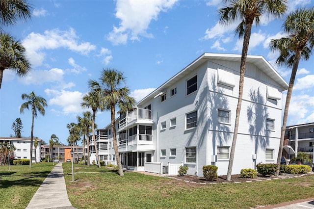 view of building exterior with a residential view