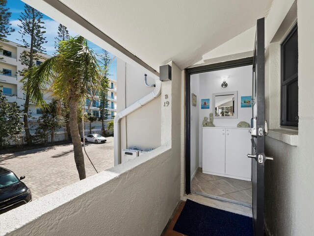 4621 Gulf Of Mexico Dr Unit 19B, Longboat Key, FL 34228 - entrance to property with stucco siding