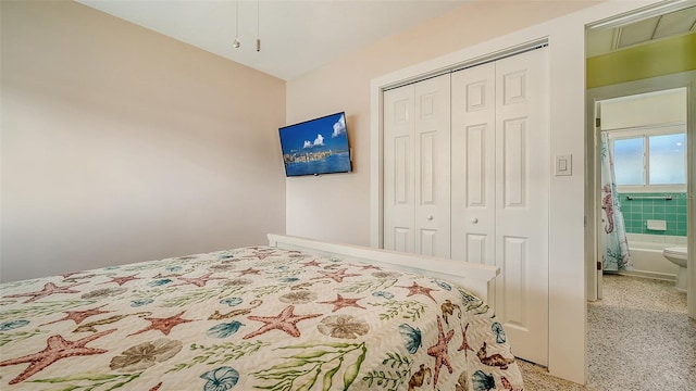 bedroom featuring a closet