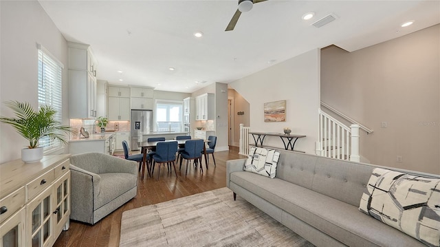 512 Laurel Park Dr, Sarasota, FL 34236 - living room with ceiling fan, visible vents, wood finished floors, and recessed lighting