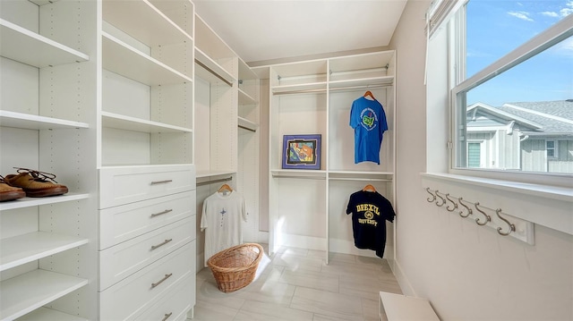 512 Laurel Park Dr, Sarasota, FL 34236 - view of walk in closet