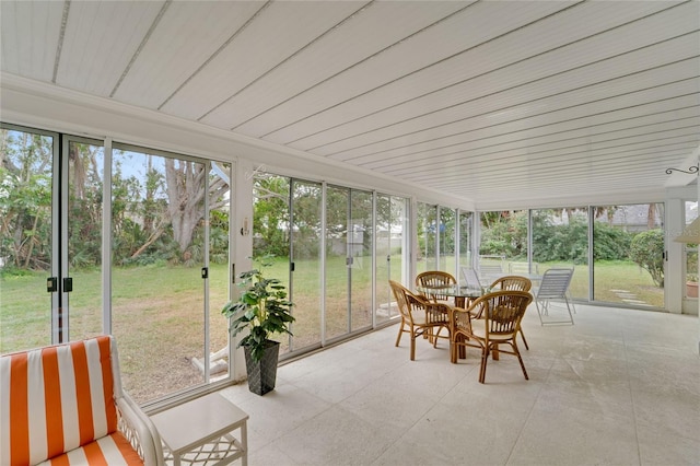 2 Antigua Cir Unit 4, Englewood, FL 34223 - view of sunroom / solarium