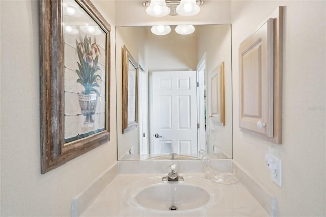 bathroom featuring a sink