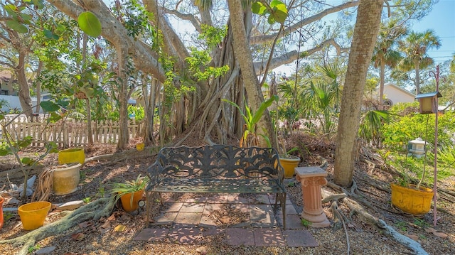 813 Plymouth St, Sarasota, FL 34242 - view of patio / terrace featuring fence