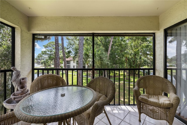 view of sunroom / solarium