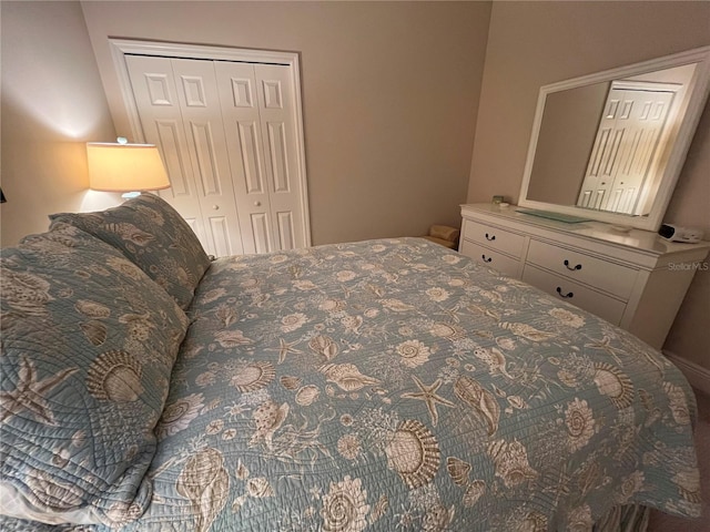 bedroom featuring a closet