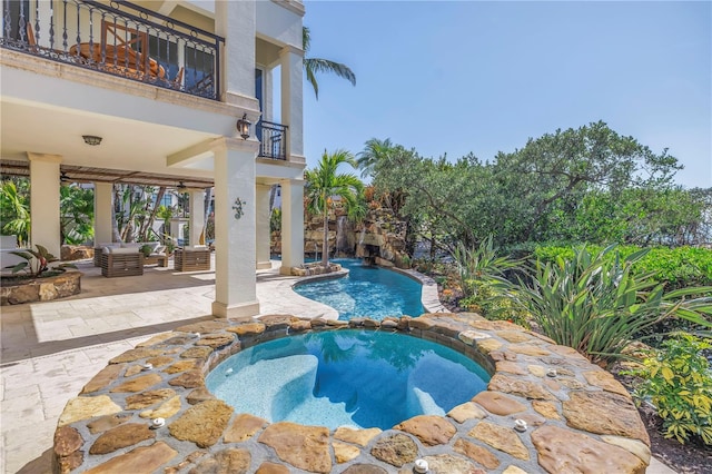 3935 N Shell Rd, Sarasota, FL 34242 - view of pool featuring a patio area and a pool with connected hot tub