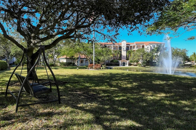 view of yard featuring a water view