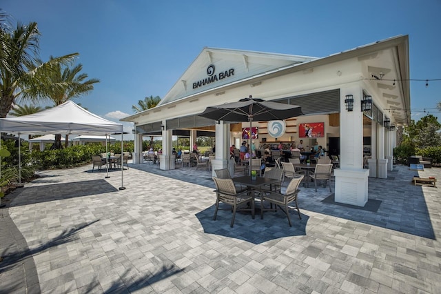 exterior space featuring outdoor dining space