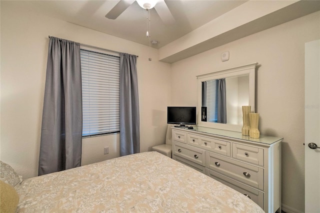 bedroom with a ceiling fan