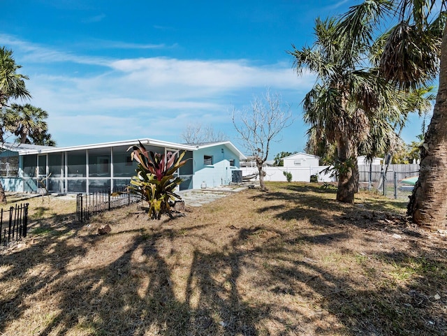 view of yard featuring a fenced backyard