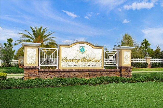 7108 Callander Cv, Lakewood Ranch, FL 34202 - community / neighborhood sign with fence and a lawn