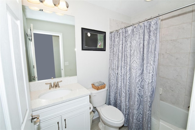 5118 78th St Cir E, Bradenton, FL 34203 - full bathroom featuring shower / bathtub combination with curtain, vanity, and toilet