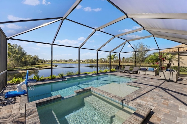 view of swimming pool featuring a lanai, a water view, an outdoor living space, a pool with connected hot tub, and a patio area